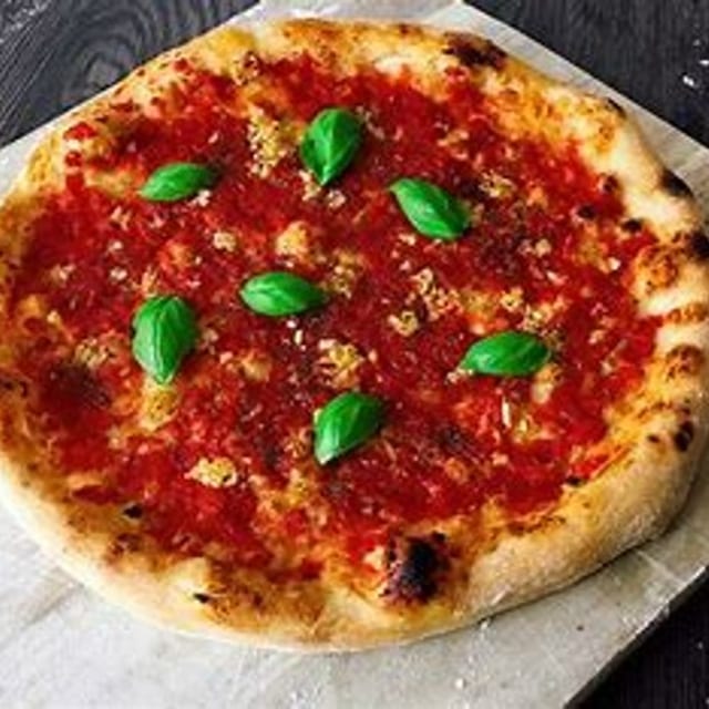 16" Marinara Pizza.