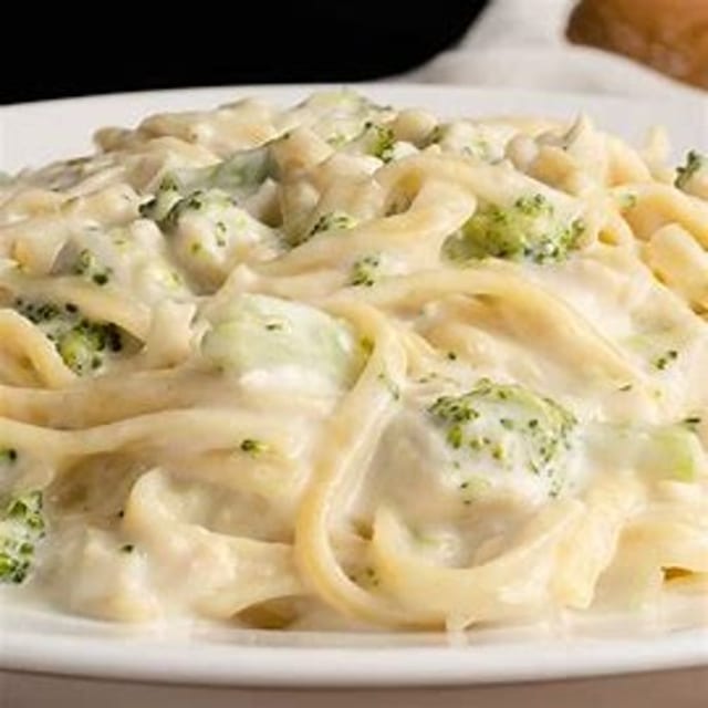 Alfredo Chicken Broccoli.