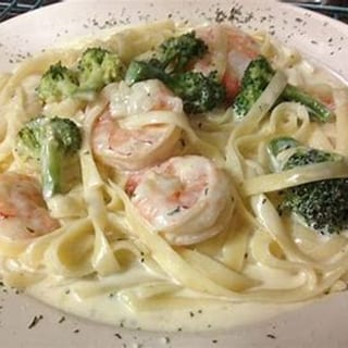 Alfredo Shrimp and Broccoli